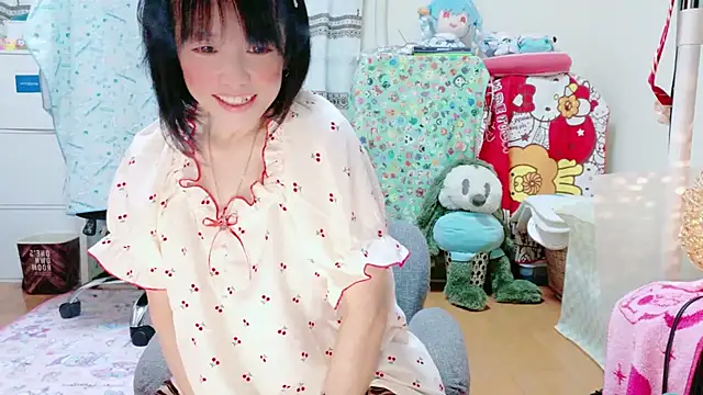 Snapshot of renapiyon8182 chatting on 03/21/25, 07:35 renapiyon8182 online show from 03/21/25, 07:35