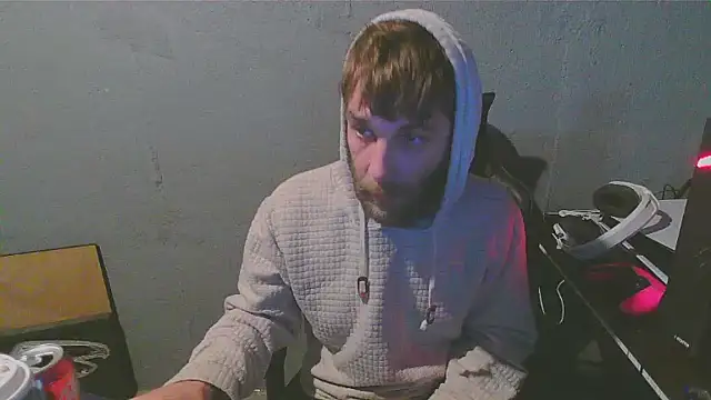 Snapshot of Superoz77 chatting on 12/06/24, 06:17 Superoz77 online show from 12/06/24, 06:17