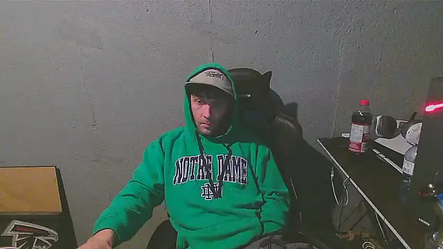 Snapshot of Superoz77 chatting on 12/18/24, 05:04 Superoz77 online show from 12/18/24, 05:04