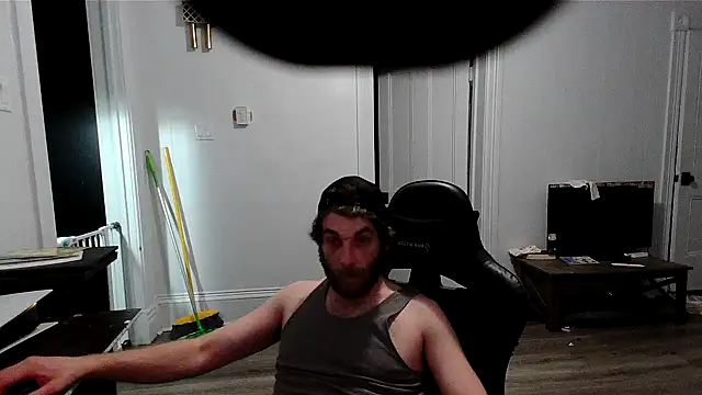 Snapshot of Superoz77 chatting on 10/31/25, 03:18 Superoz77 online show from 10/31/25, 03:18