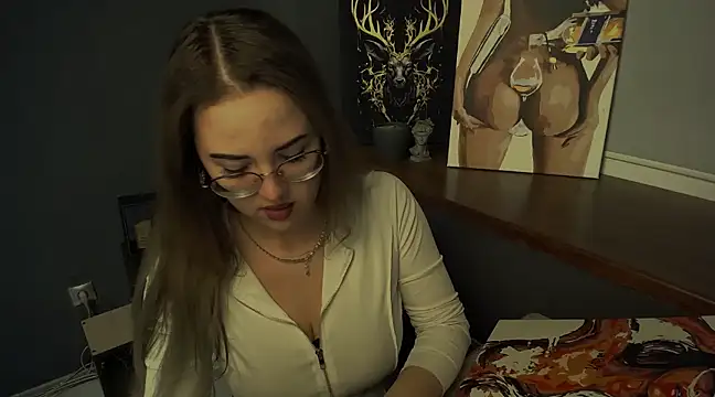 luxie milady online show from 03/21/25, 01:12