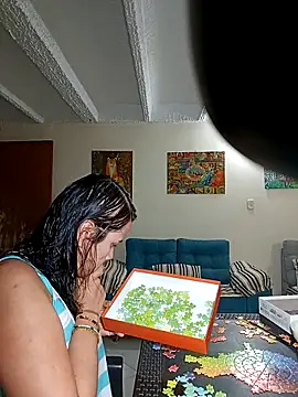 Snapshot of carlajames_ chatting on 03/12/25, 02:30 carlajames online show from 03/12/25, 02:30
