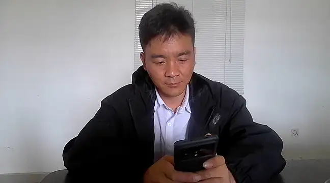 Snapshot of kisstoyousoon2024 chatting on 03/03/25, 11:33 kisstoyousoon2024 online show from 03/03/25, 11:33