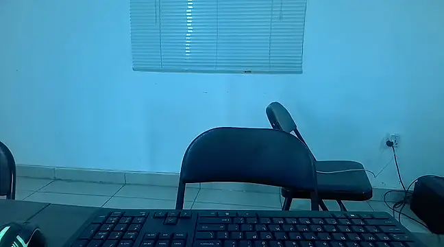 Snapshot of kisstoyousoon2024 chatting on 03/22/25, 01:41 kisstoyousoon2024 online show from 03/22/25, 01:41