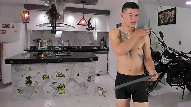 Snapshot of vicky_wendy_hot_sexx chatting on 10/16/25, 05:19 vicky wendy hot sexx online show from 10/16/25, 05:19