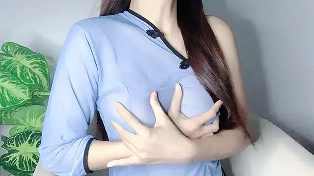 Snapshot of _Miyuki__ chatting on 11/14/25, 07:18 Miyuki online show from 11/14/25, 07:18