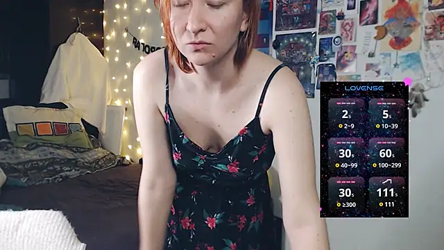 Snapshot of licentia__poetica chatting on 02/08/25, 04:47 licentia poetica online show from 02/08/25, 04:47