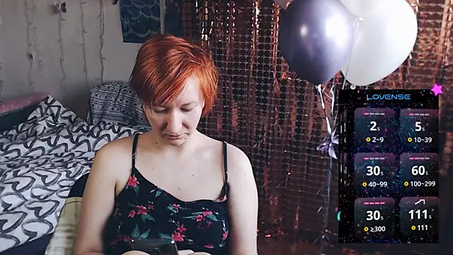 Snapshot of licentia__poetica chatting on 02/22/25, 01:57 licentia poetica online show from 02/22/25, 01:57