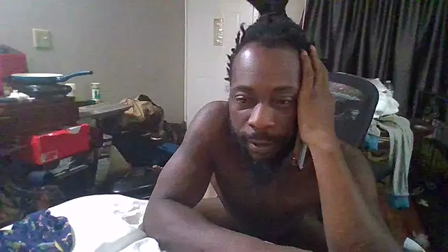 Snapshot of Mrbbc803 chatting on 03/02/25, 02:51 Mrbbc803 online show from 03/02/25, 02:51