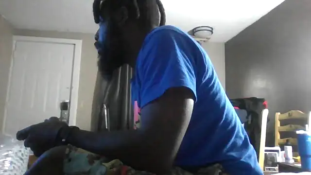 Snapshot of Mrbbc803 chatting on 09/12/25, 11:37 Mrbbc803 online show from 09/12/25, 11:37