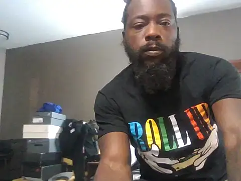 Snapshot of Mrbbc803 chatting on 09/19/25, 04:58 Mrbbc803 online show from 09/19/25, 04:58