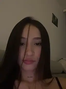 Snapshot of Angeeel_ chatting on 01/19/25, 02:04 Angeeel online show from 01/19/25, 02:04