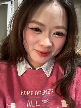 Hellen 111 online show from 10/28/25, 08:18