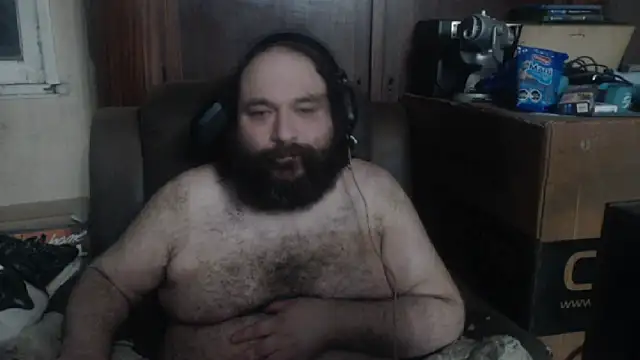 Snapshot of hairyhulk chatting on 01/04/25, 05:37 hairyhulk online show from 01/04/25, 05:37
