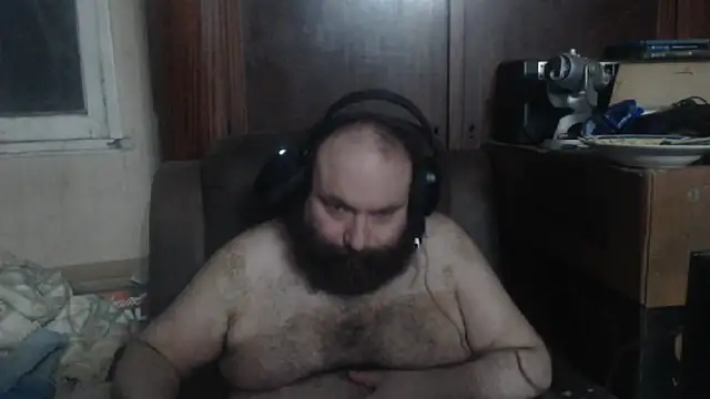 Snapshot of hairyhulk chatting on 01/17/25, 07:51 hairyhulk online show from 01/17/25, 07:51