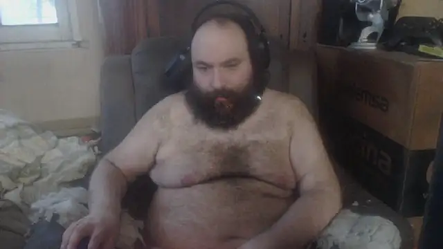 Snapshot of hairyhulk chatting on 01/25/25, 10:29 hairyhulk online show from 01/25/25, 10:29