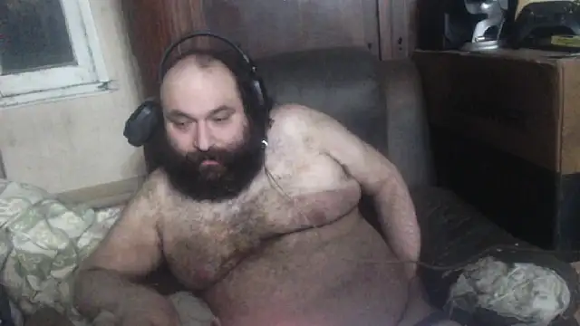Snapshot of hairyhulk chatting on 01/27/25, 07:35 hairyhulk online show from 01/27/25, 07:35