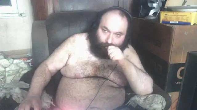 Snapshot of hairyhulk chatting on 02/12/25, 07:34 hairyhulk online show from 02/12/25, 07:34