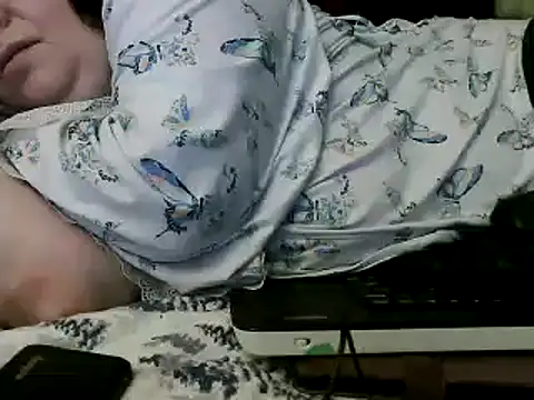 Snapshot of WHITEDAROSE chatting on 01/13/25, 07:10 WHITEDAROSE online show from 01/13/25, 07:10