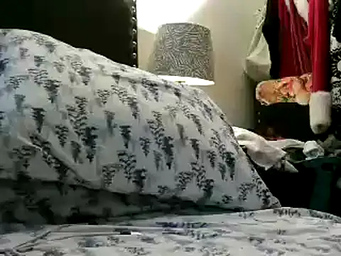 Snapshot of WHITEDAROSE chatting on 03/22/25, 05:20 WHITEDAROSE online show from 03/22/25, 05:20