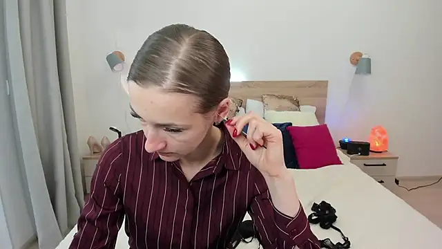 KateRedgar online show from 10/09/25, 11:08