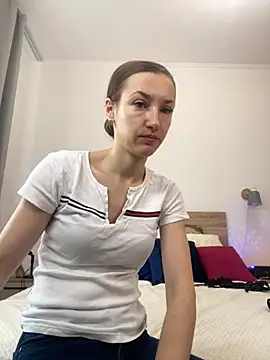 KateRedgar online show from 10/12/25, 08:46