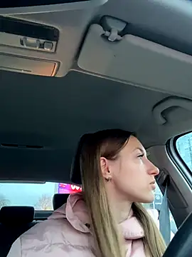 KateRedgar online show from 11/13/25, 06:56