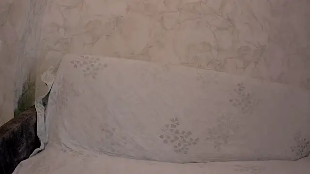 Snapshot of Eva_vagner chatting on 11/17/25, 02:17 Eva vagner online show from 11/17/25, 02:17