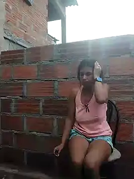 Snapshot of Alanagracia chatting on 01/01/25, 01:37 Alanagracia online show from 01/01/25, 01:37