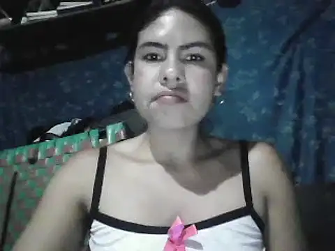Snapshot of Alanagracia chatting on 02/19/25, 12:46 Alanagracia online show from 02/19/25, 12:46