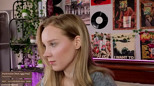 AliciaParkerf online show from 10/05/25, 09:24