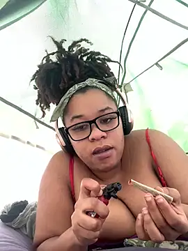 Snapshot of bustypothead chatting on 09/10/25, 10:21 bustypothead online show from 09/10/25, 10:21