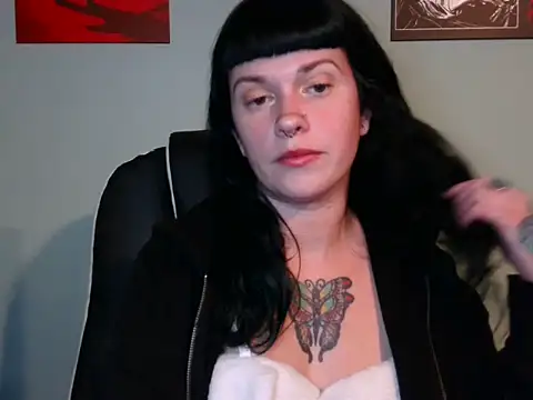Snapshot of Marcelinegoddess chatting on 12/04/24, 03:48 Marcelinegoddess online show from 12/04/24, 03:48