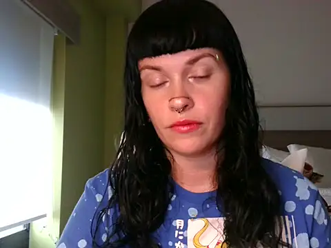 Snapshot of Marcelinegoddess chatting on 12/17/24, 12:54 Marcelinegoddess online show from 12/17/24, 12:54