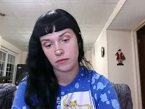 Snapshot of Marcelinegoddess chatting on 12/18/24, 04:09 Marcelinegoddess online show from 12/18/24, 04:09