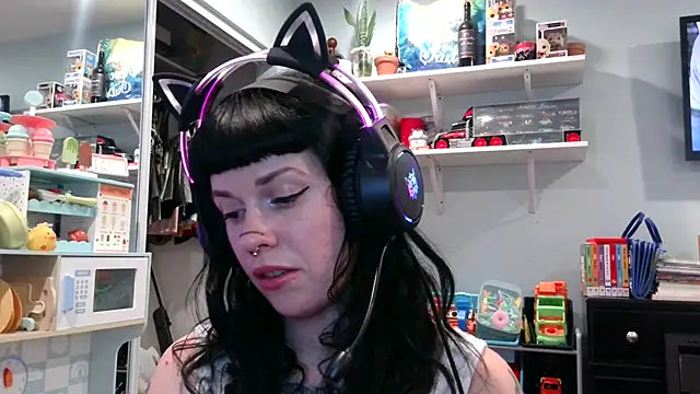 Snapshot of Marcelinegoddess chatting on 02/07/25, 06:03 Marcelinegoddess online show from 02/07/25, 06:03