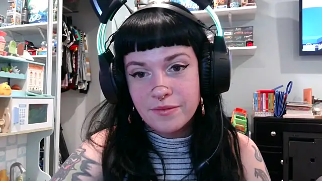 Snapshot of Marcelinegoddess chatting on 02/20/25, 05:44 Marcelinegoddess online show from 02/20/25, 05:44