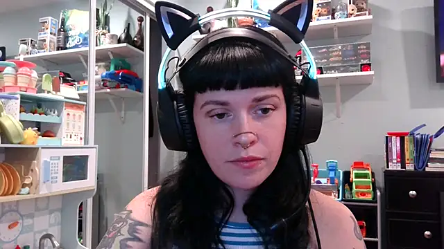 Snapshot of Marcelinegoddess chatting on 03/03/25, 02:58 Marcelinegoddess online show from 03/03/25, 02:58
