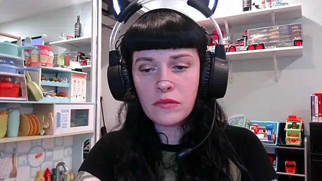 Snapshot of Marcelinegoddess chatting on 03/04/25, 03:44 Marcelinegoddess online show from 03/04/25, 03:44