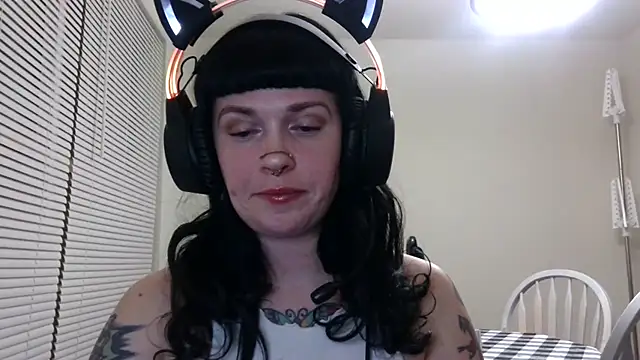 Snapshot of Marcelinegoddess chatting on 03/09/25, 03:22 Marcelinegoddess online show from 03/09/25, 03:22