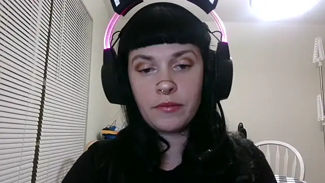 Snapshot of Marcelinegoddess chatting on 03/10/25, 03:01 Marcelinegoddess online show from 03/10/25, 03:01