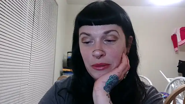 Snapshot of Marcelinegoddess chatting on 03/14/25, 02:42 Marcelinegoddess online show from 03/14/25, 02:42