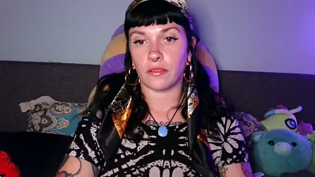 Snapshot of Marcelinegoddess chatting on 10/03/25, 02:52 Marcelinegoddess online show from 10/03/25, 02:52