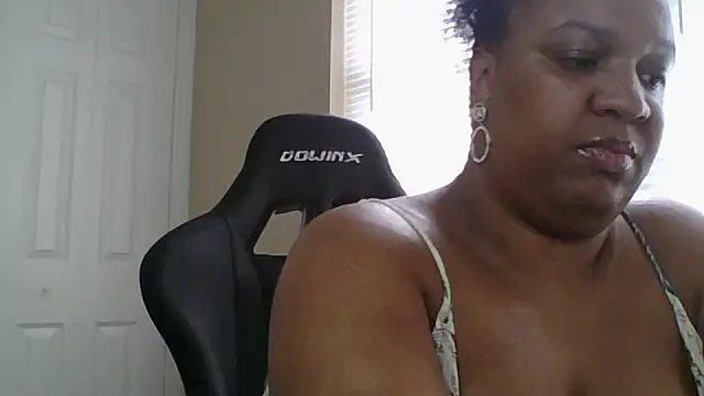 Badgirlbrittt online show from 10/03/25, 04:59