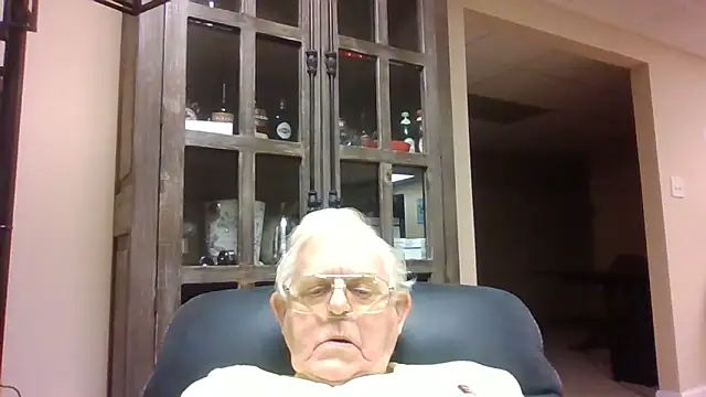 Snapshot of bootlegmanz chatting on 09/10/25, 02:00 bootlegmanz online show from 09/10/25, 02:00