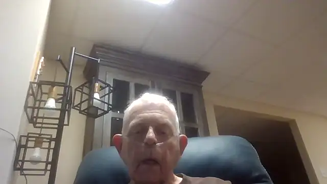 Snapshot of bootlegmanz chatting on 09/11/25, 04:29 bootlegmanz online show from 09/11/25, 04:29