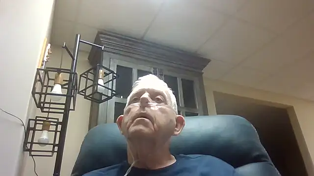 Snapshot of bootlegmanz chatting on 09/19/25, 12:56 bootlegmanz online show from 09/19/25, 12:56