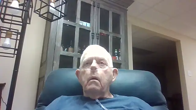 Snapshot of bootlegmanz chatting on 09/20/25, 11:33 bootlegmanz online show from 09/20/25, 11:33