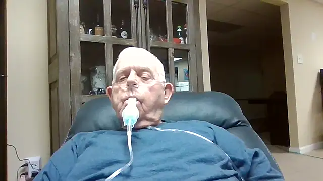 Snapshot of bootlegmanz chatting on 09/26/25, 05:06 bootlegmanz online show from 09/26/25, 05:06