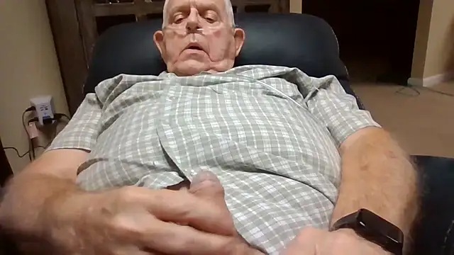 Snapshot of bootlegmanz chatting on 09/29/25, 06:57 bootlegmanz online show from 09/29/25, 06:57